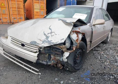 1998 Toyota Camry Xle V6 from USA, damaged, VIN 4T1BF28K6WU065618